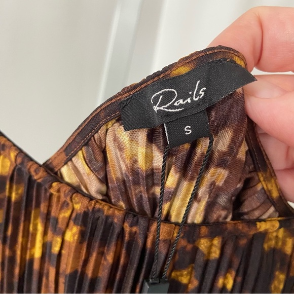 NWT Rails Ami Plisse Slip Dress Tortoiseshell size Small - Picture 8 of 14